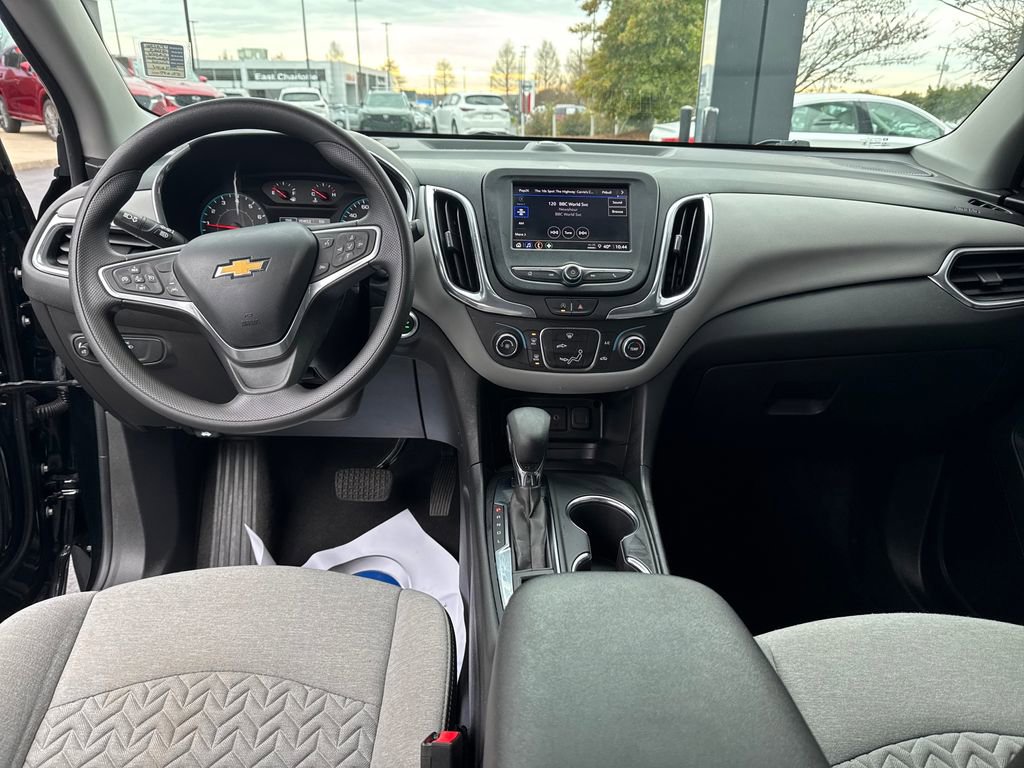Used 2023 Chevrolet Equinox LS image 16