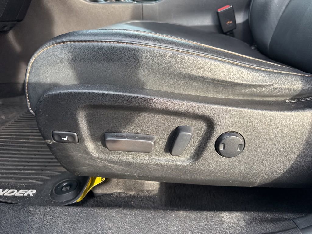 Used 2019 Toyota Highlander XLE image 10