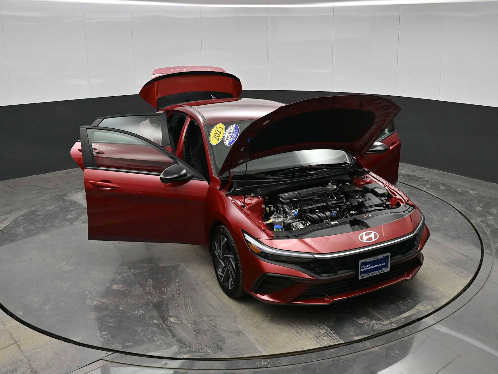 Certified 2025 Hyundai Elantra Sport image 38