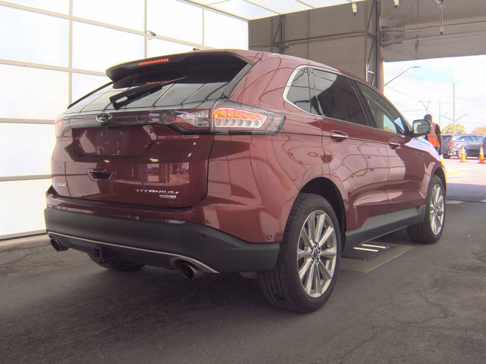 Used 2018 Ford Edge Titanium w/ Equipment Group 302A image 7