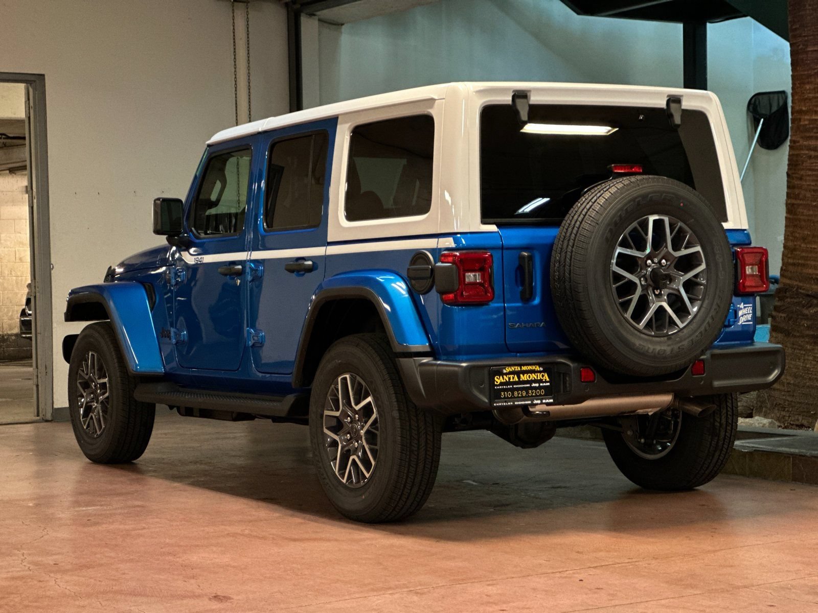 New 2026 Jeep Wrangler Unlimited Sahara w/ Whitecap Package AWD/4WD image 3
