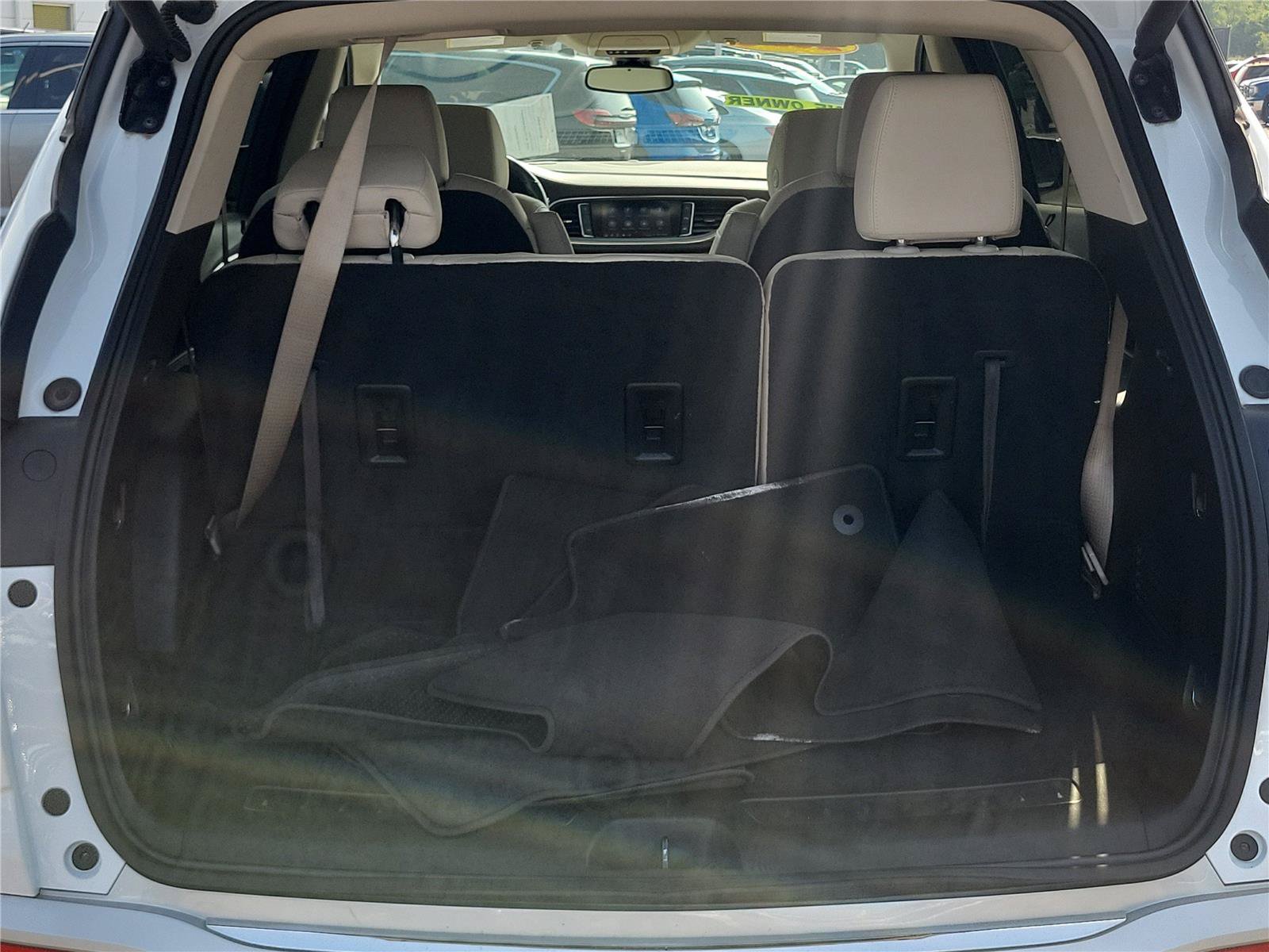 Used 2023 Buick Enclave Essence w/ Experience Buick Package FWD image 8