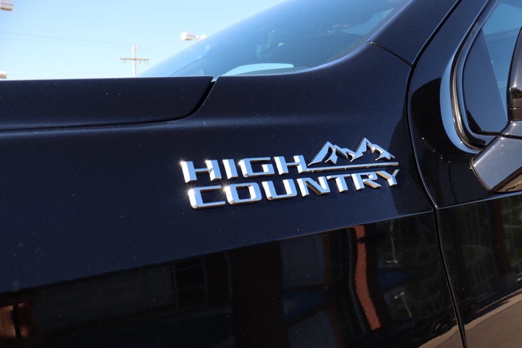 New 2026 Chevrolet Tahoe High Country AWD/4WD image 12