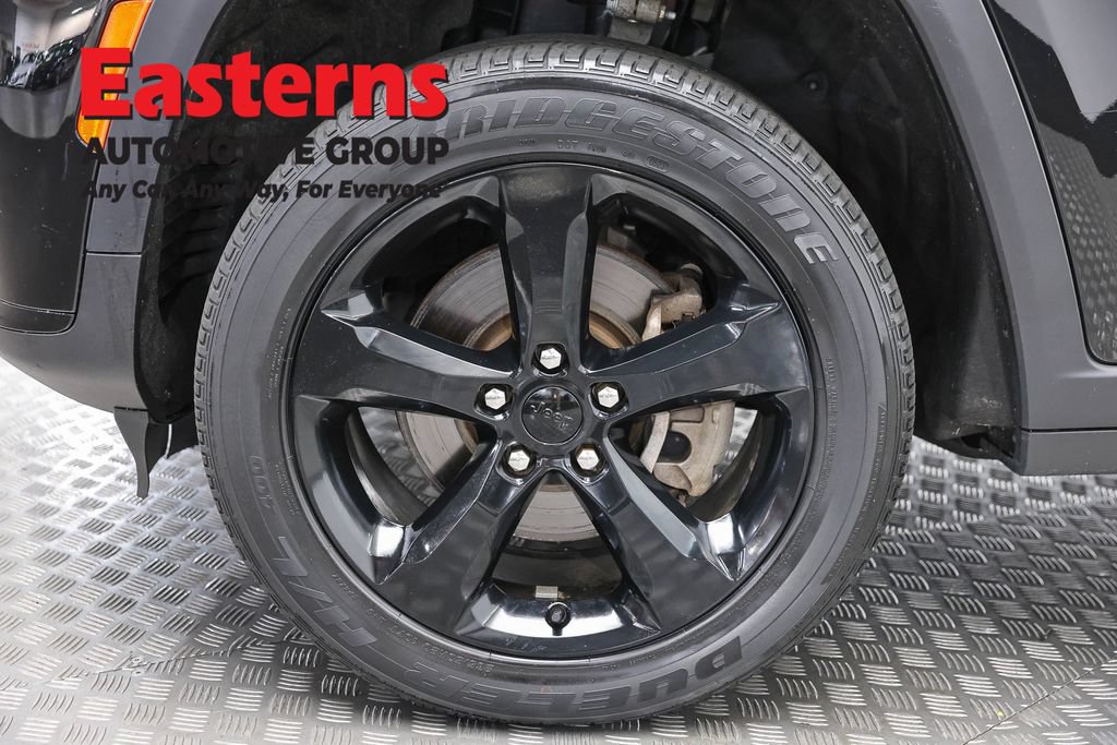 Used 2023 Jeep Grand Cherokee L Laredo AWD/4WD image 35