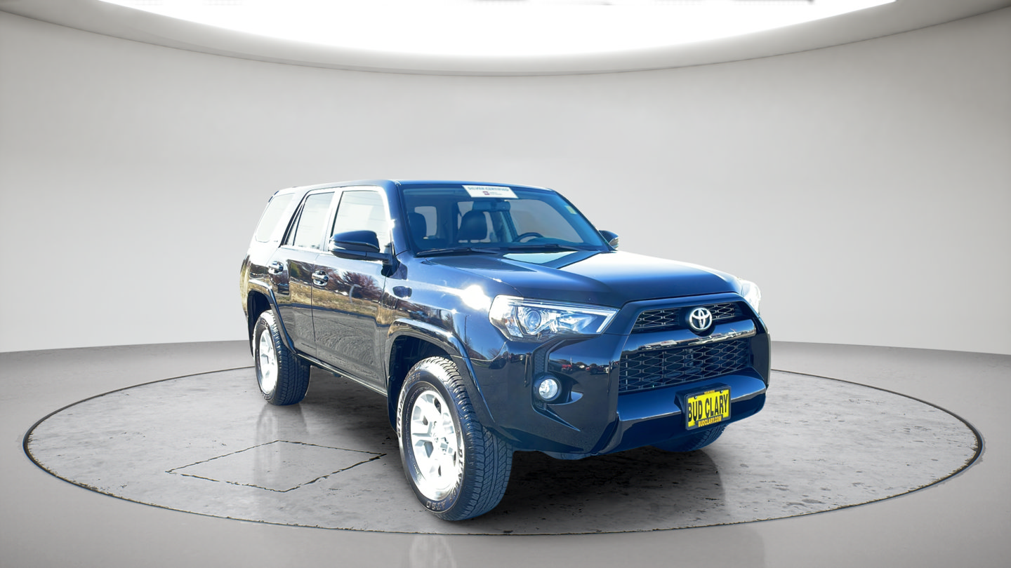 Certified 2018 Toyota 4Runner SR5 Premium AWD/4WD image 3