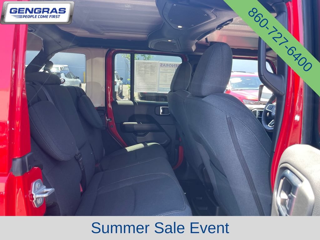 Used 2025 Jeep Wrangler Unlimited Sahara AWD/4WD image 21