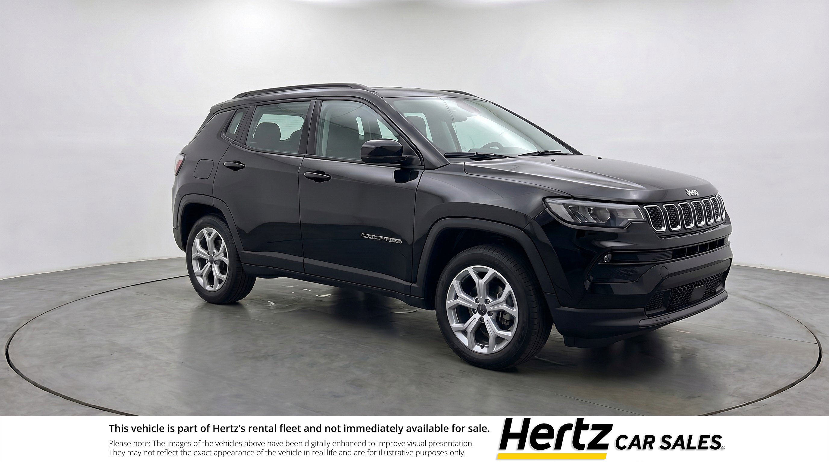 Used 2025 Jeep Compass Latitude AWD/4WD image 1