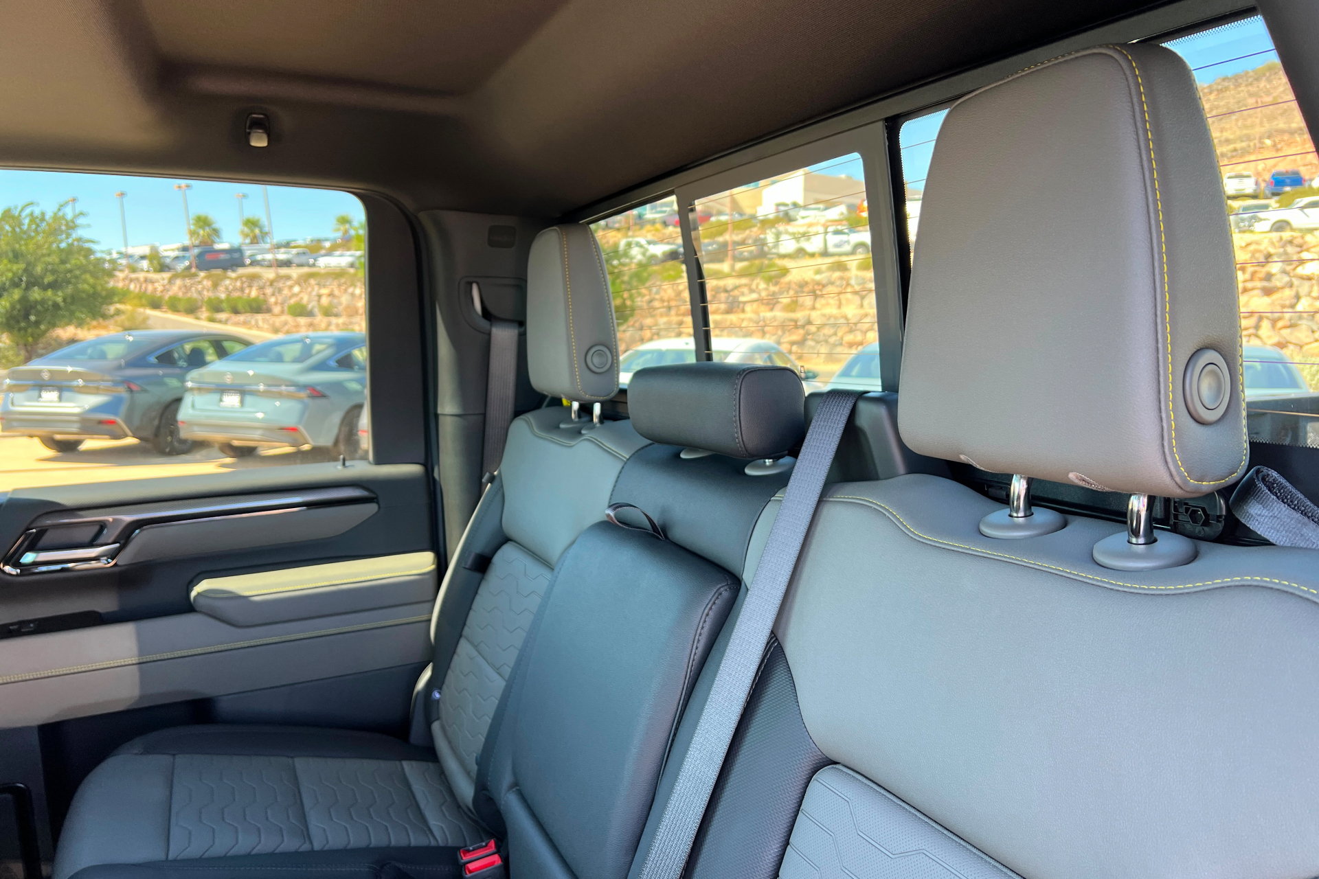 New 2026 Chevrolet Silverado 2500 ZR2 w/ LPO, Dark Essentials Package AWD/4WD image 21