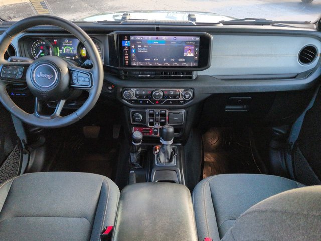 Used 2024 Jeep Wrangler Unlimited AWD/4WD image 14