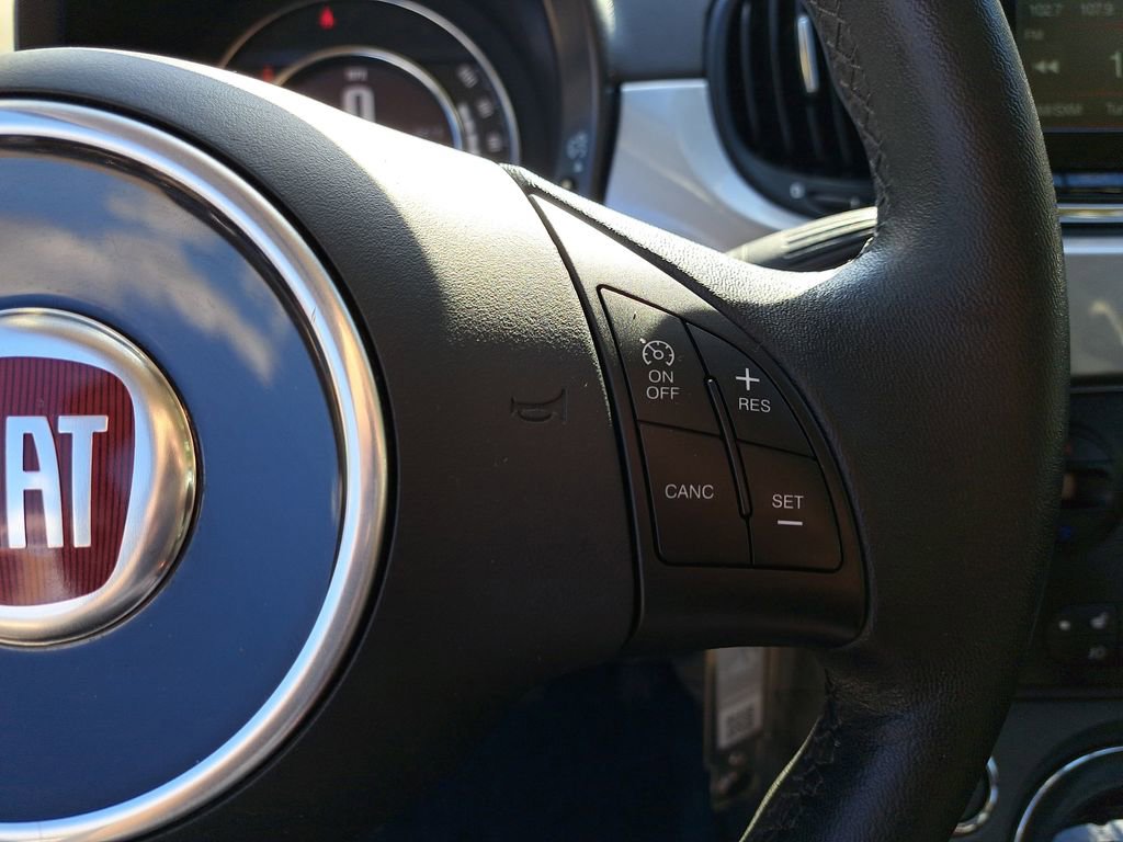 Used 2017 FIAT 500 Lounge image 12