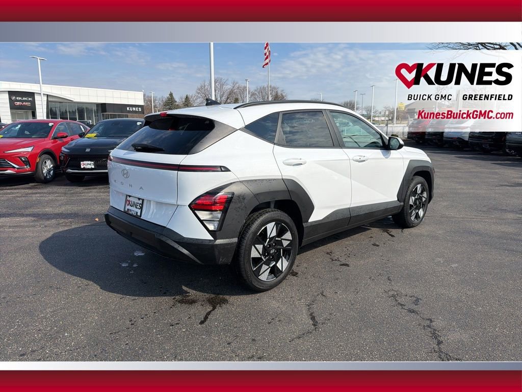 Used 2025 Hyundai Kona SEL image 5