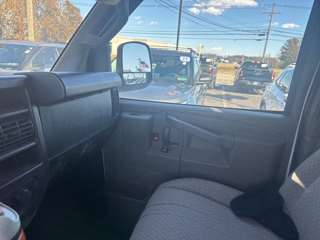 Used 2022 Chevrolet Express 2500 w/ Driver Convenience Package image 11
