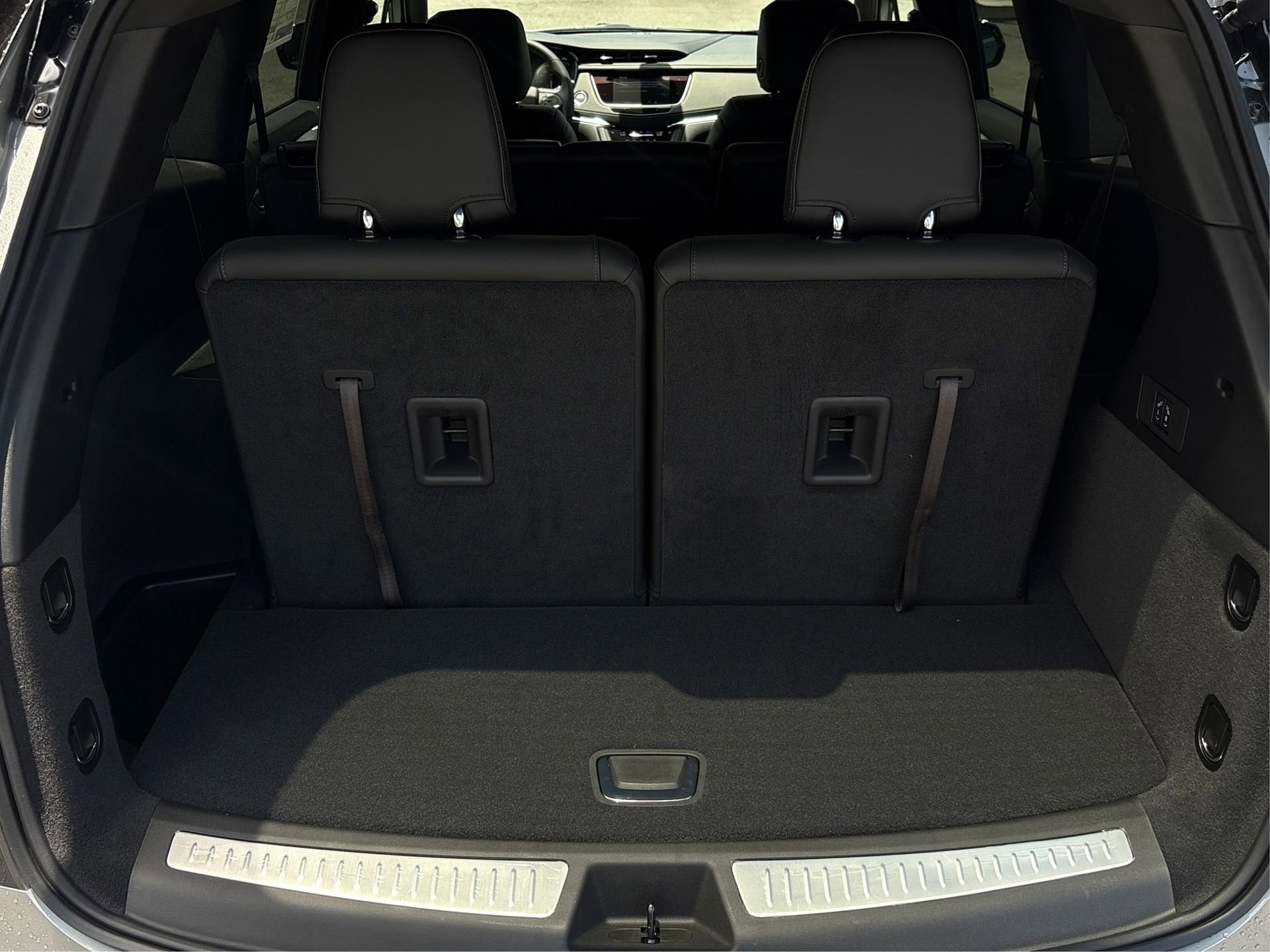 New 2025 Cadillac XT6 Luxury image 12