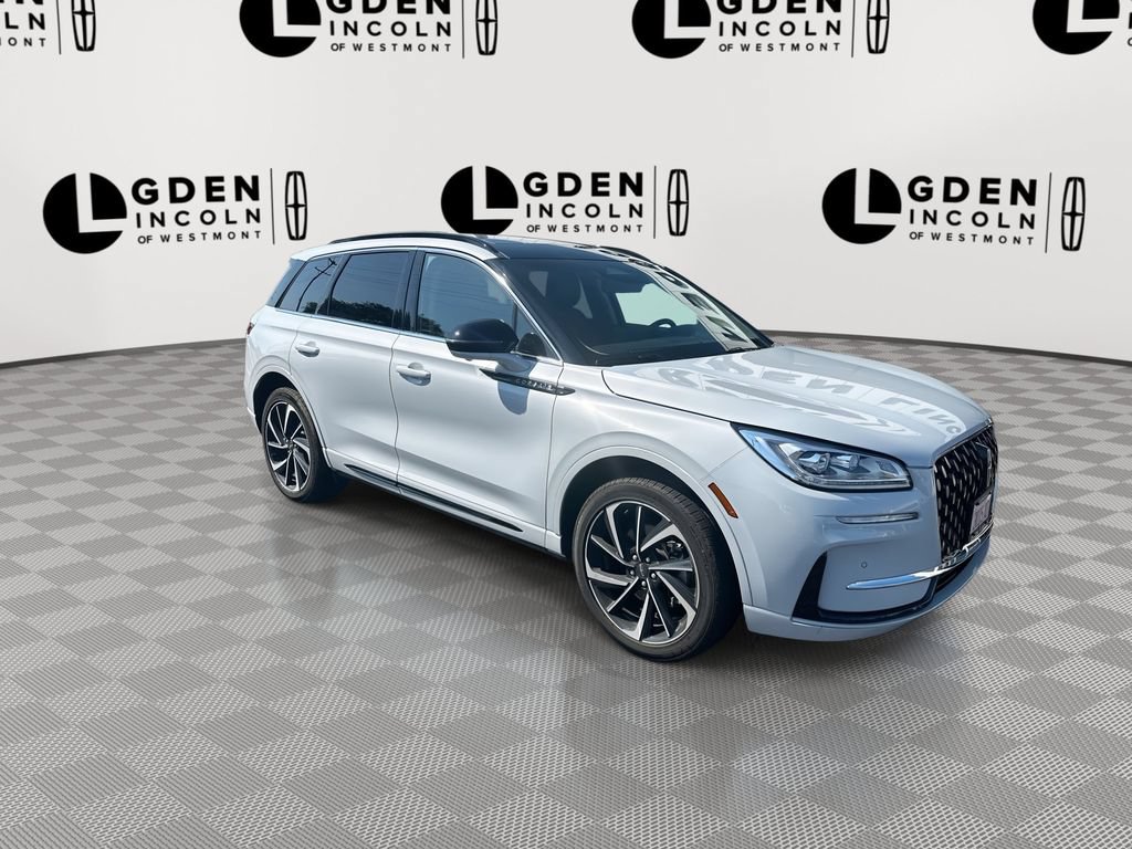 Used 2025 Lincoln Corsair Grand Touring w/ Equipment Group 302A AWD/4WD image 2