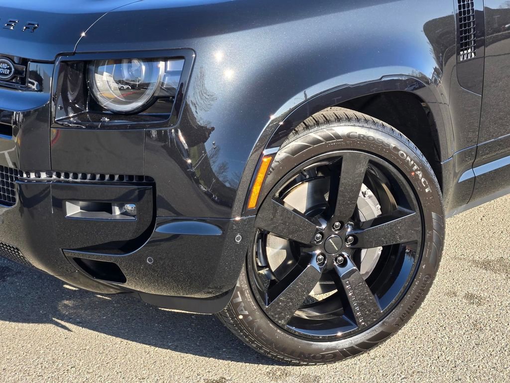 New 2026 Land Rover Defender 110 X-Dynamic SE image 6