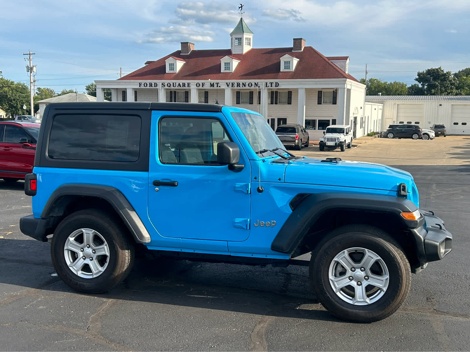 Used 2021 Jeep Wrangler Sport S image 4
