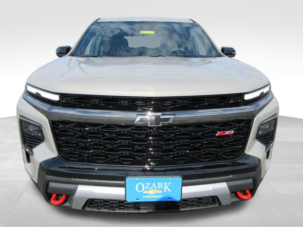 New 2026 Chevrolet Traverse Z71 w/ Driver Confidence Package AWD/4WD image 8