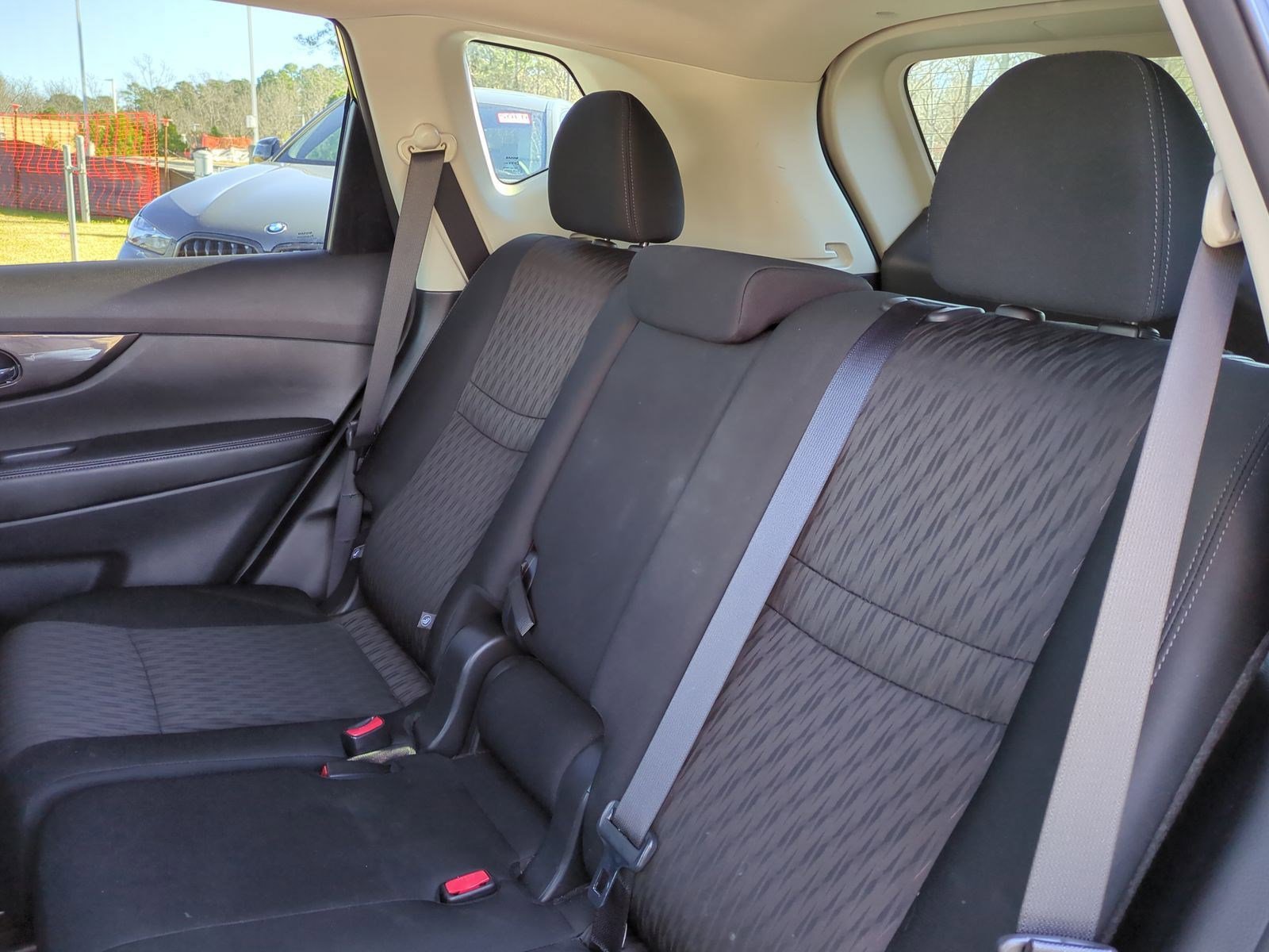 Used 2018 Nissan Rogue SV w/ Premium Package image 31