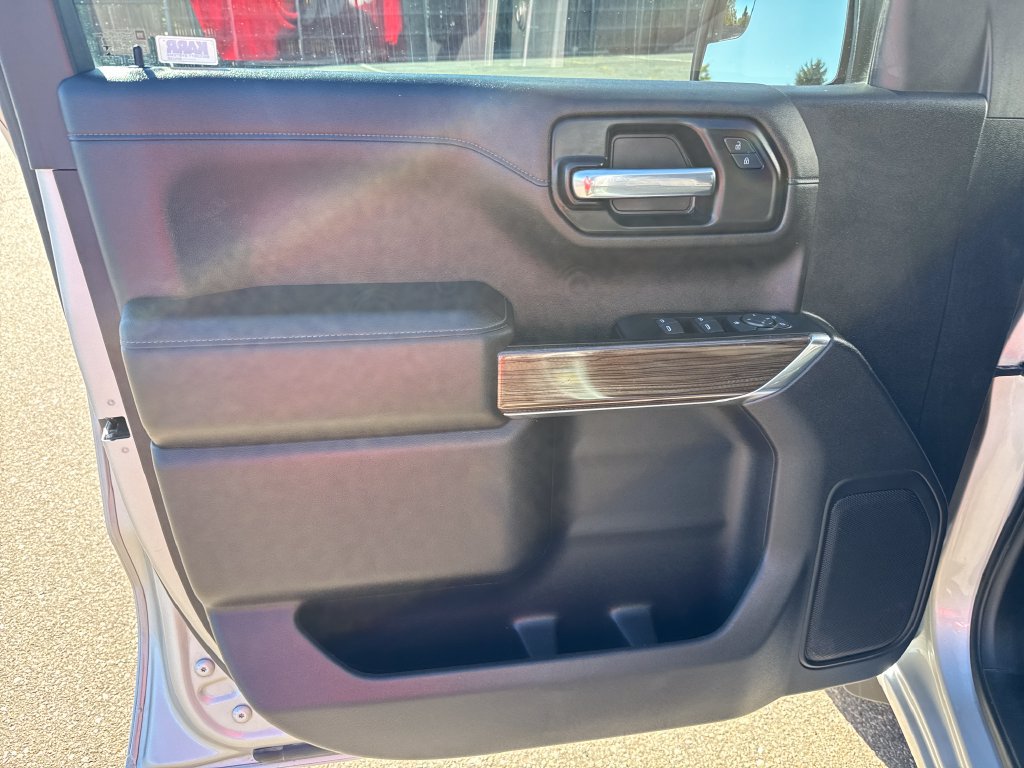 Used 2021 Chevrolet Silverado 1500 LT AWD/4WD image 10