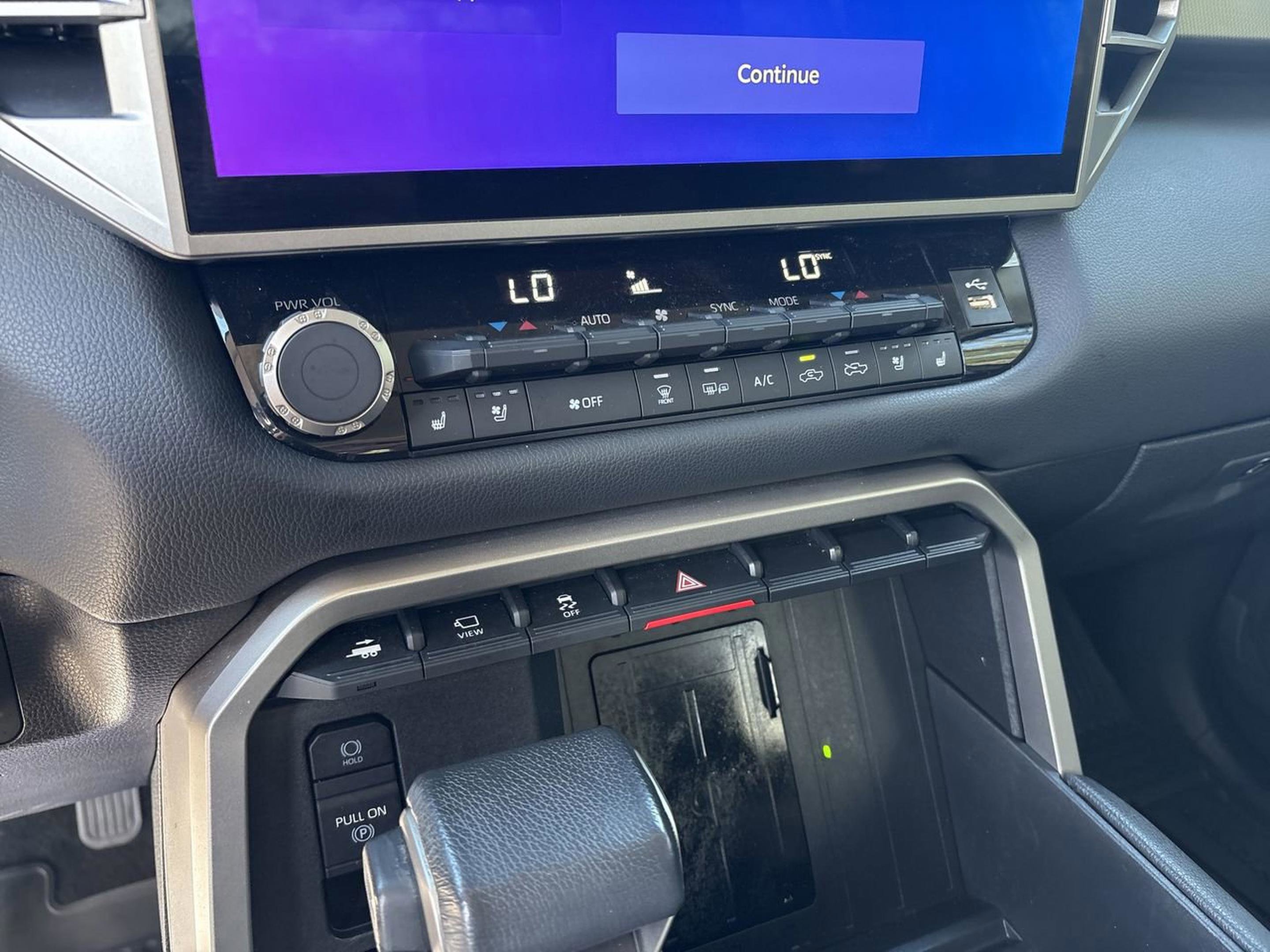 Used 2024 Toyota Tundra Limited image 32