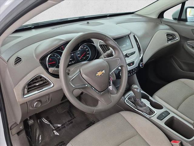 Used 2016 Chevrolet Cruze LS FWD image 10