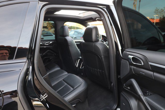 Used 2013 Porsche Cayenne Diesel AWD/4WD image 52