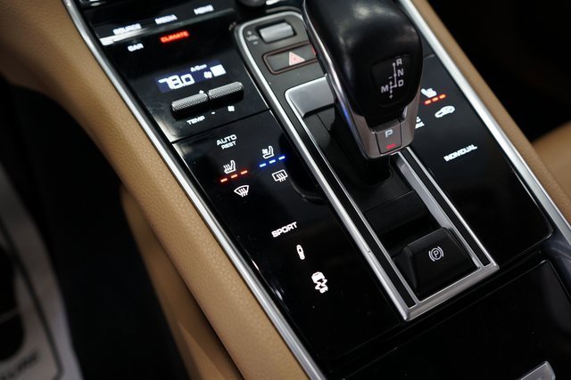 Used 2019 Porsche Panamera 4 image 45