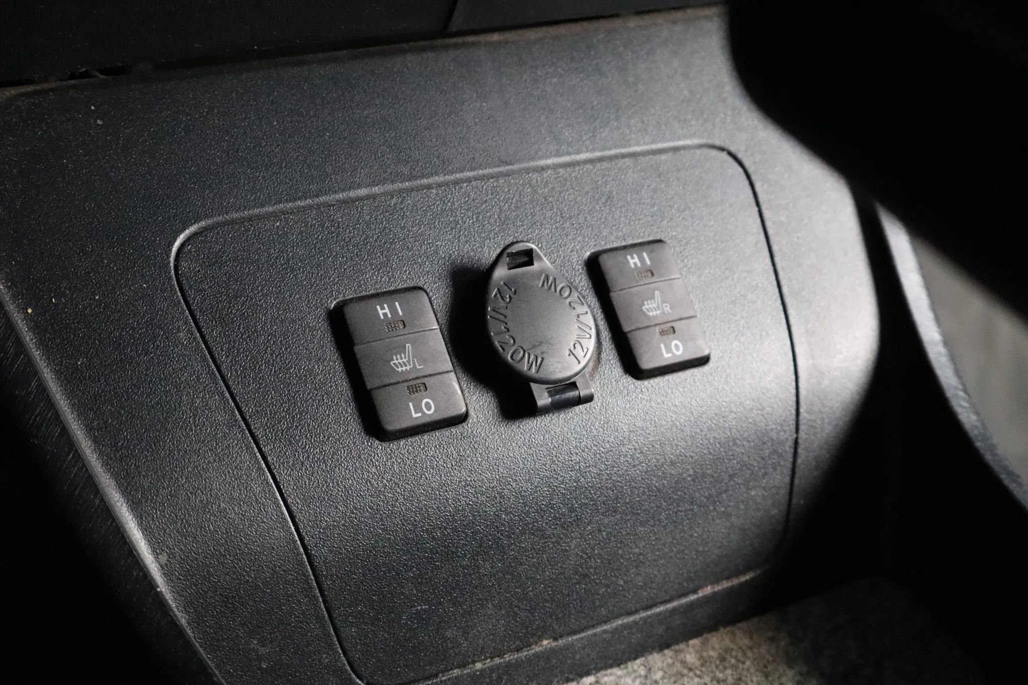 Used 2013 Toyota Prius Plug-In Hybrid image 22