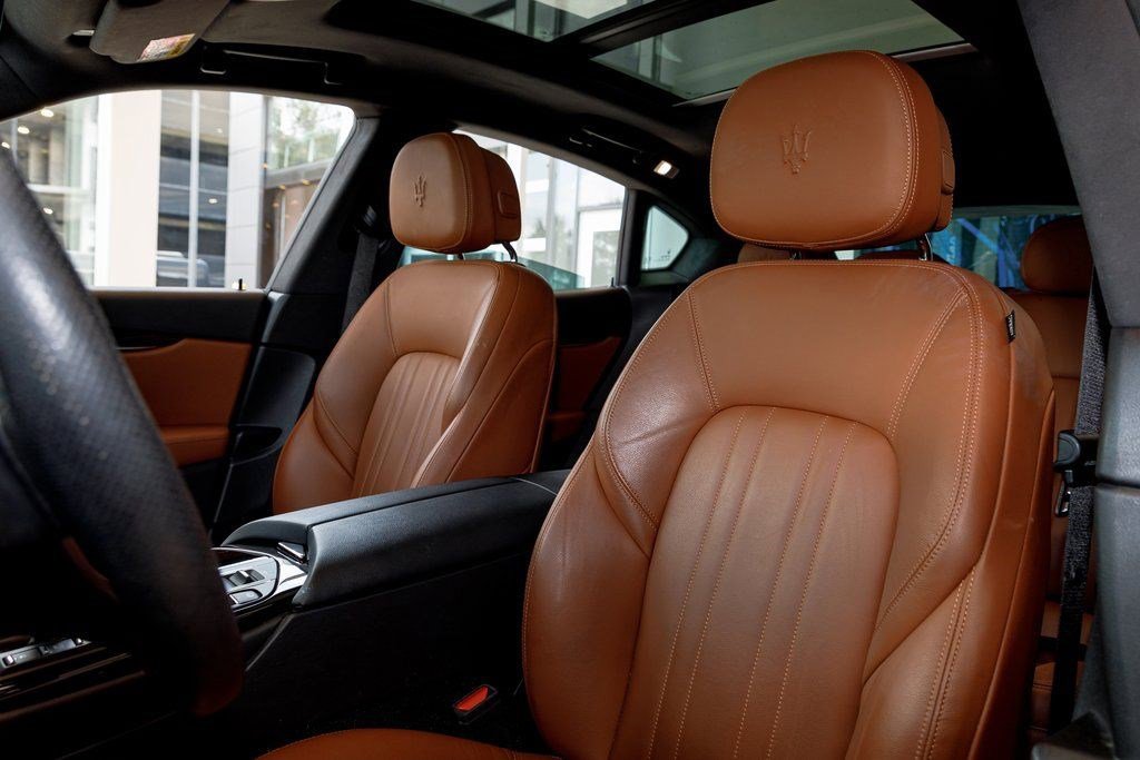 Certified 2022 Maserati Levante GT image 28