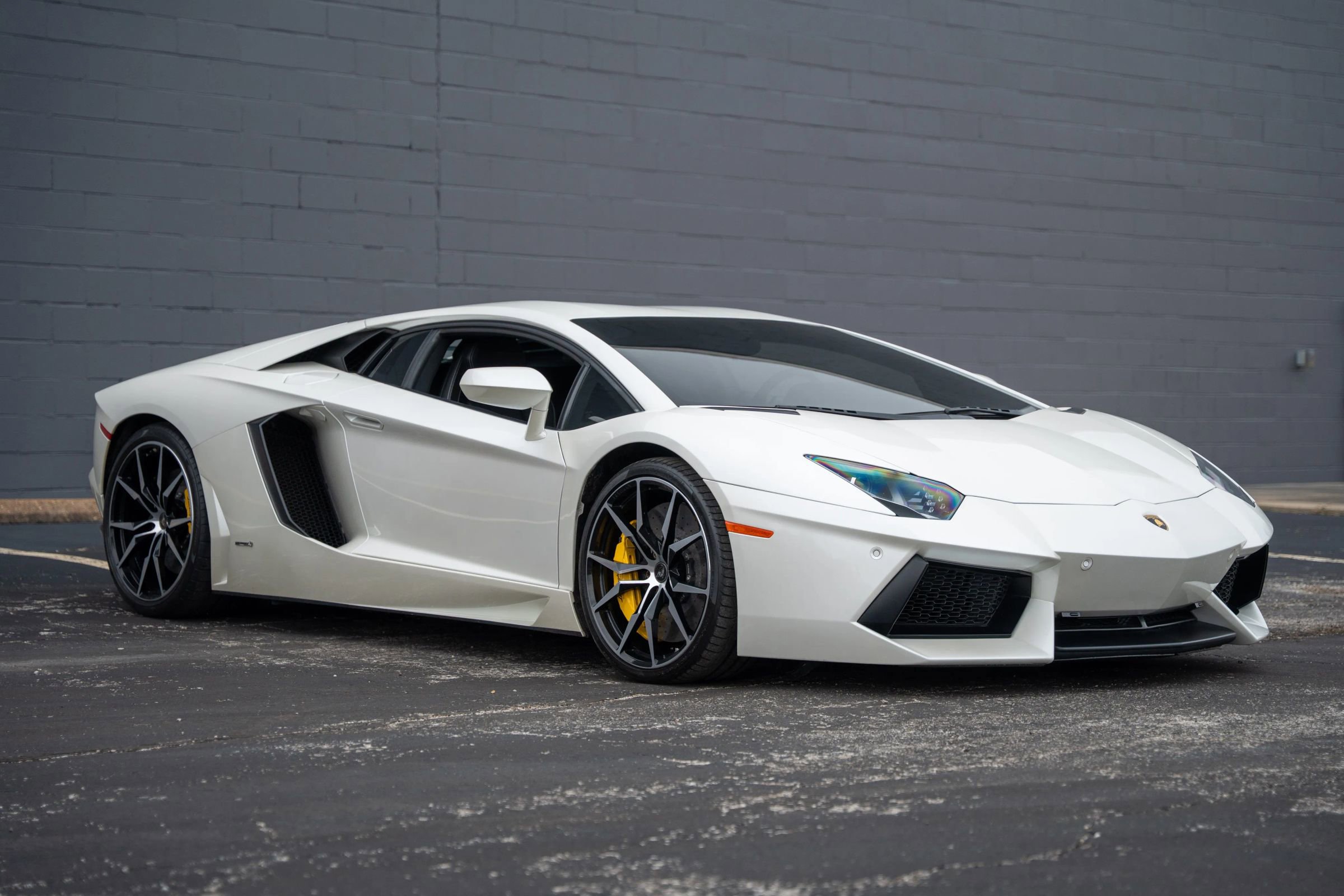 Used 2013 Lamborghini Aventador LP 700-4 image 8