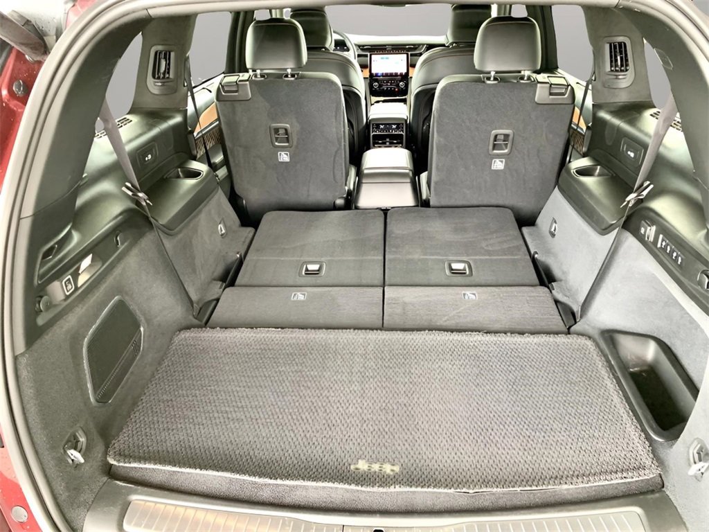 Used 2023 Jeep Grand Cherokee L Summit image 25