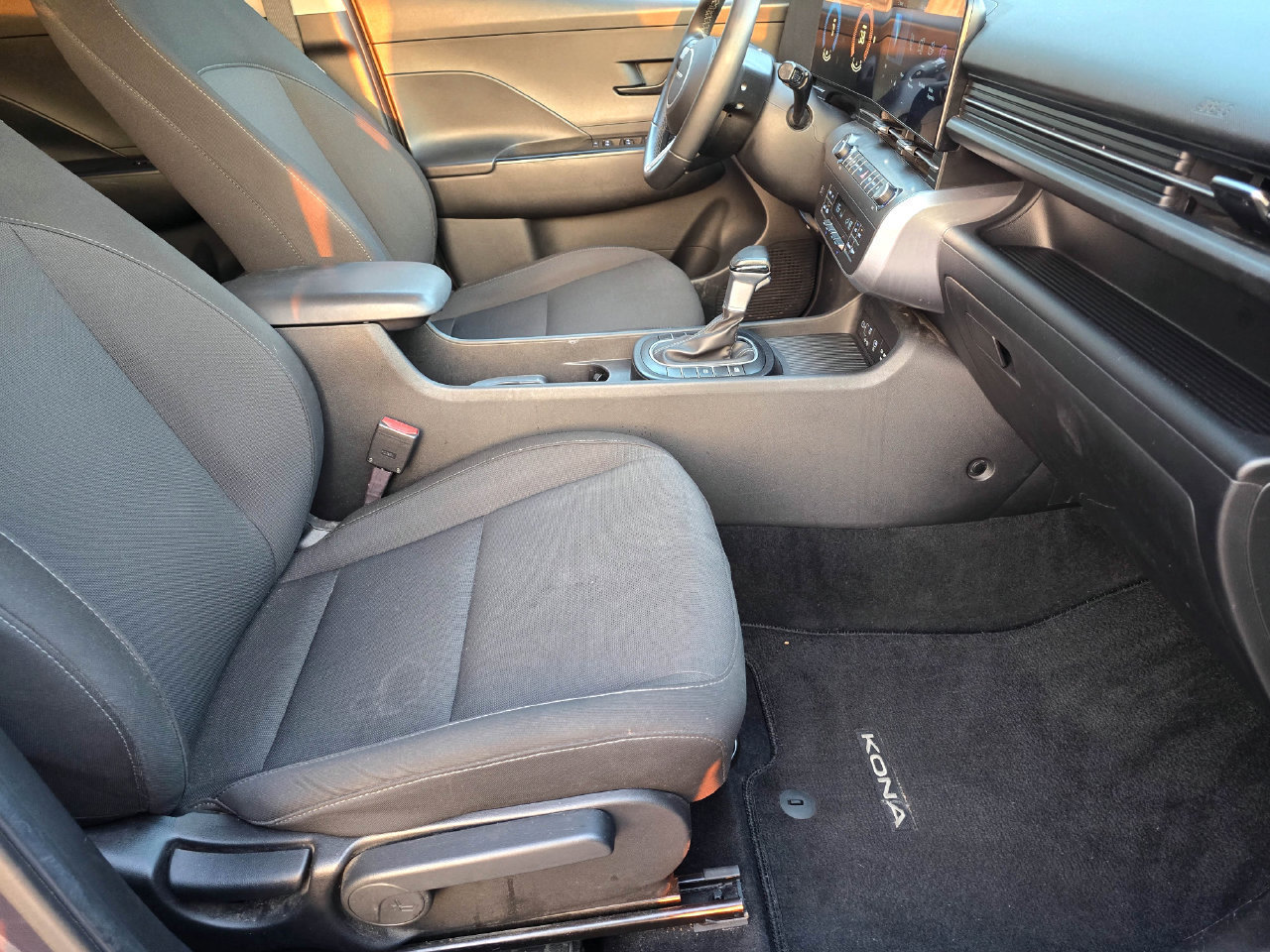 Used 2024 Hyundai Kona SEL FWD image 27