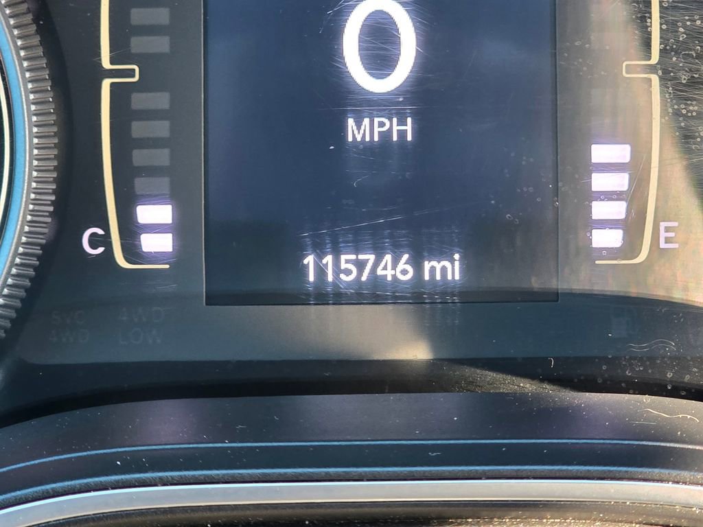 Used 2019 Jeep Cherokee Latitude Plus image 28