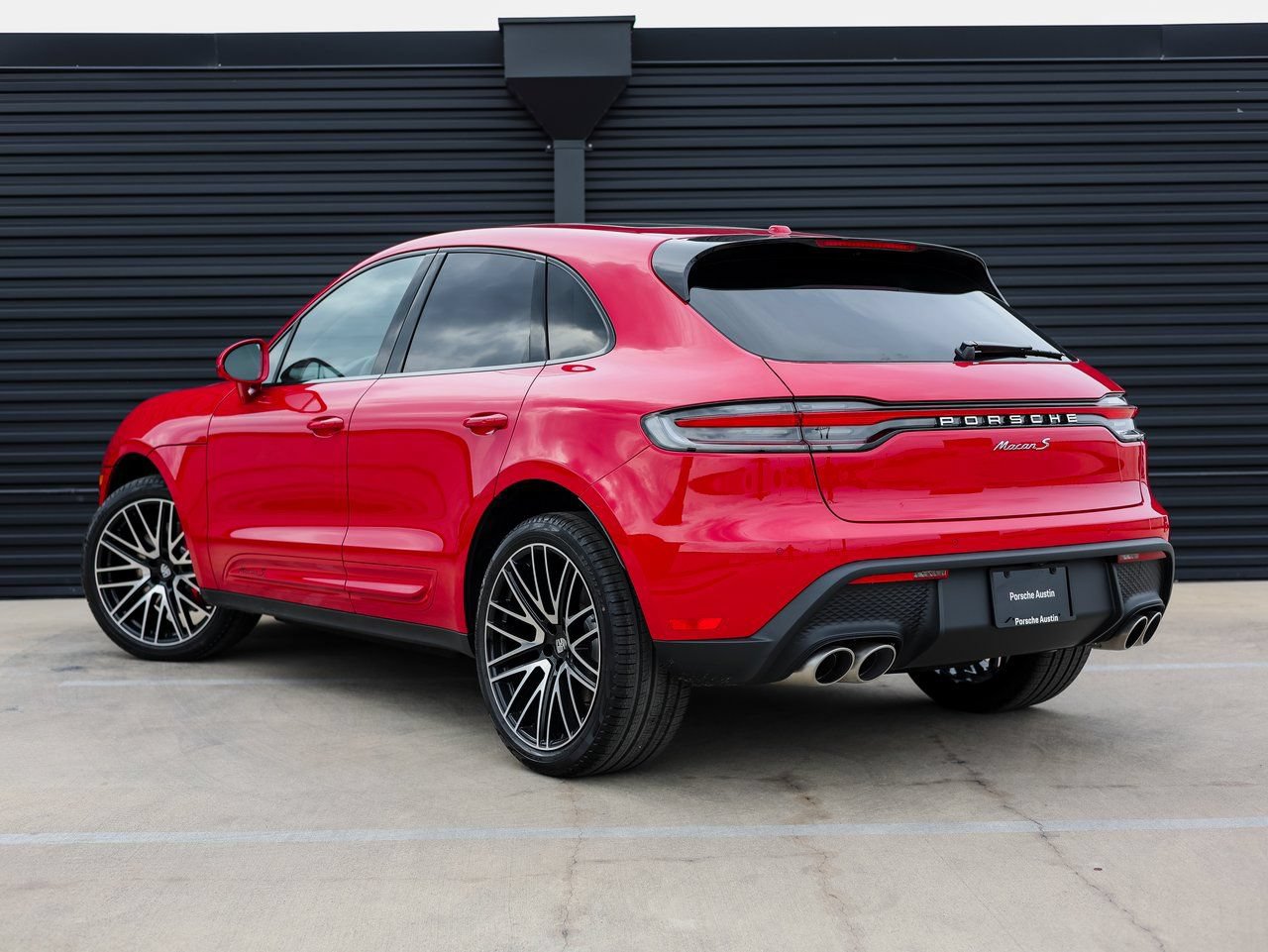 Certified 2026 Porsche Macan S AWD/4WD image 3