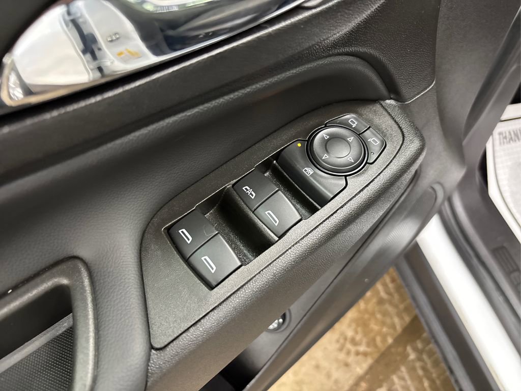 Used 2024 Chevrolet Equinox LT image 37