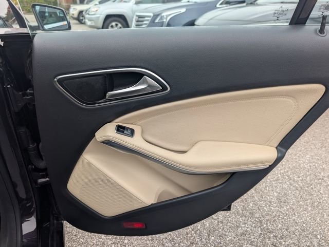 Used 2014 Mercedes-Benz CLA 250 image 19