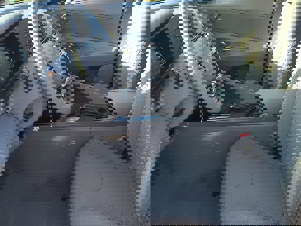 New 2026 Hyundai Elantra SE image 15