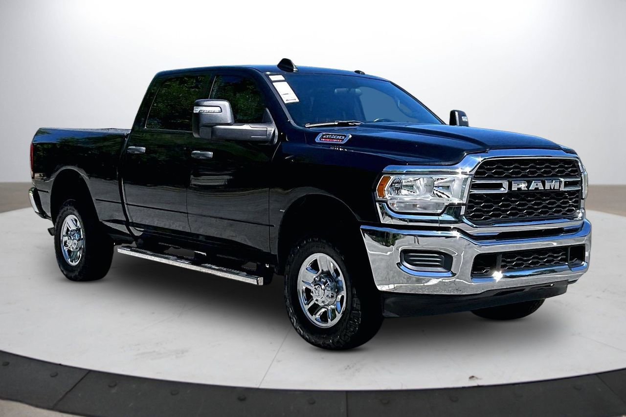 Used 2024 RAM 2500 Tradesman w/ Chrome Appearance Group AWD/4WD image 2