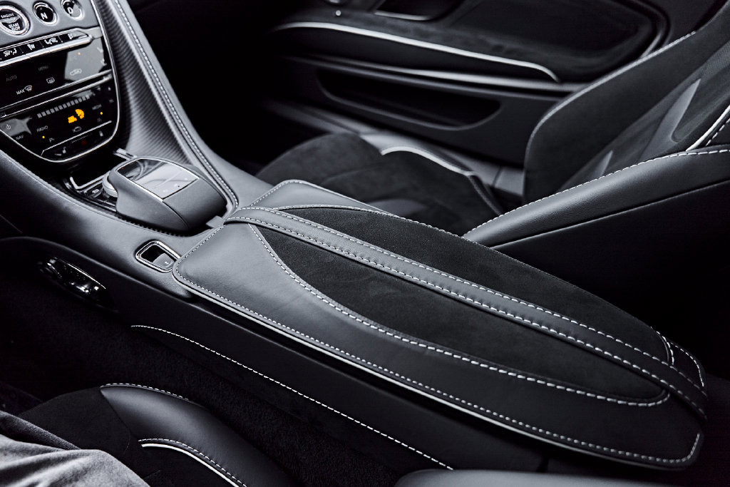 Used 2023 Aston Martin DBS Coupe RWD image 57