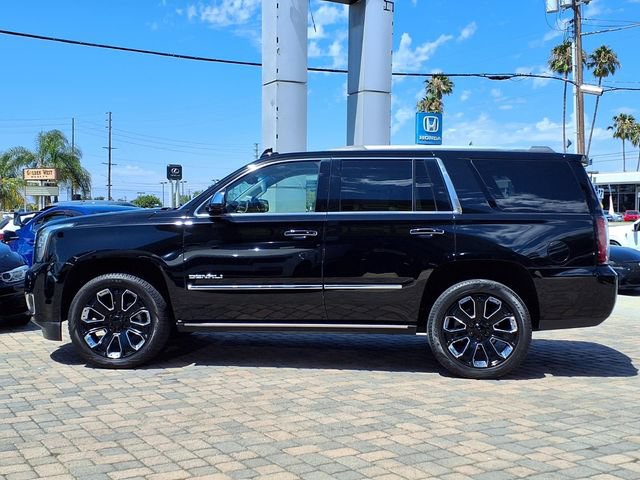 Used 2019 GMC Yukon Denali w/ Denali Ultimate Black Edition AWD/4WD image 3