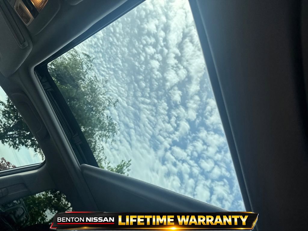 Used 2017 Subaru Forester 2.5i Premium AWD/4WD image 14