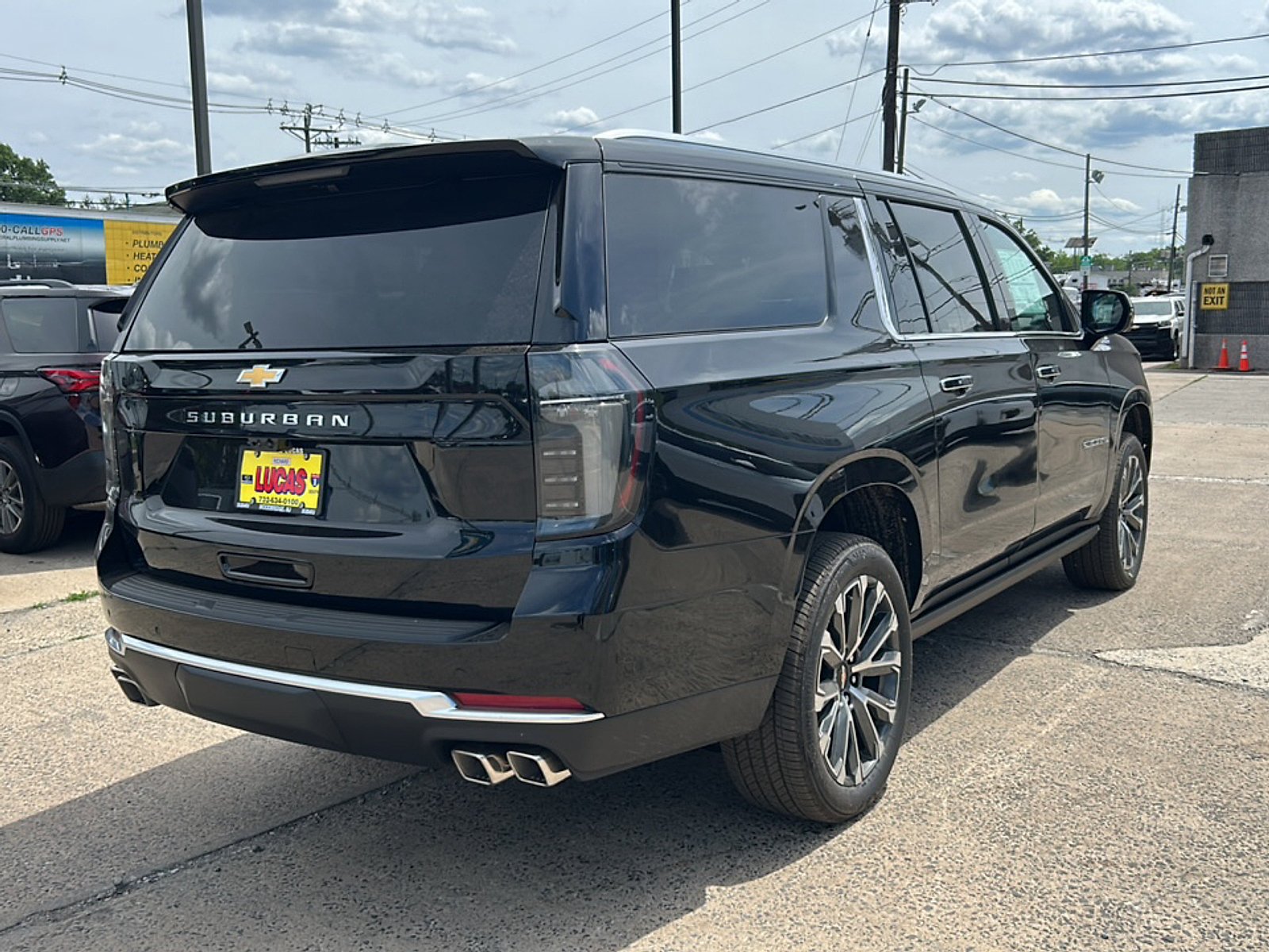 New 2026 Chevrolet Suburban High Country AWD/4WD image 8