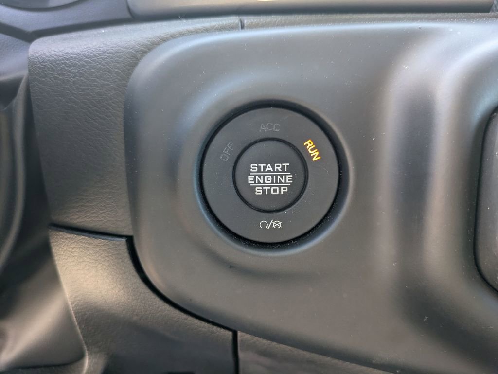 Used 2023 Jeep Gladiator Overland image 23