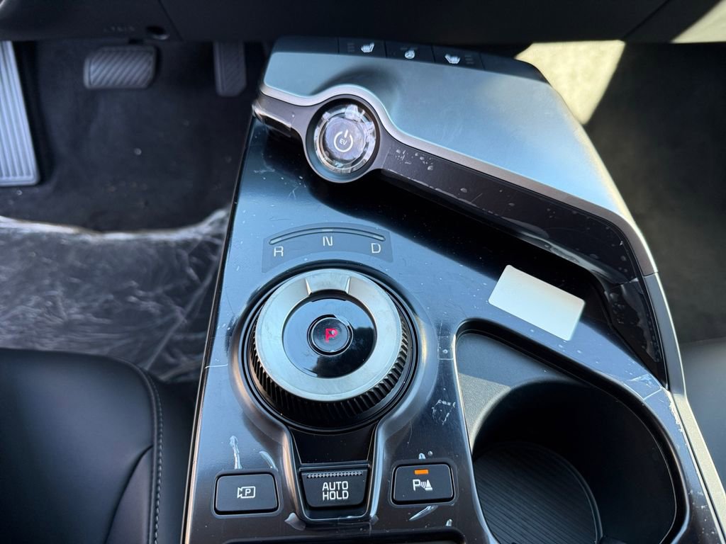 New 2025 Kia EV6 Light w/ Light LR Technology Package AWD/4WD image 18