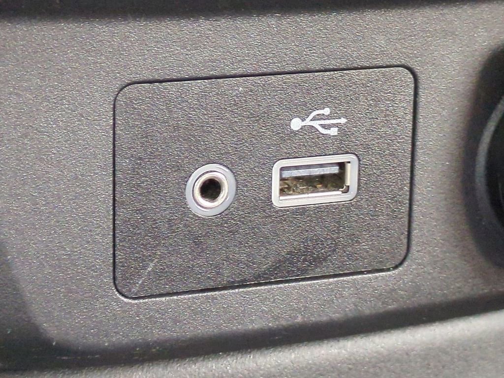 Certified 2020 Nissan Rogue SV image 22