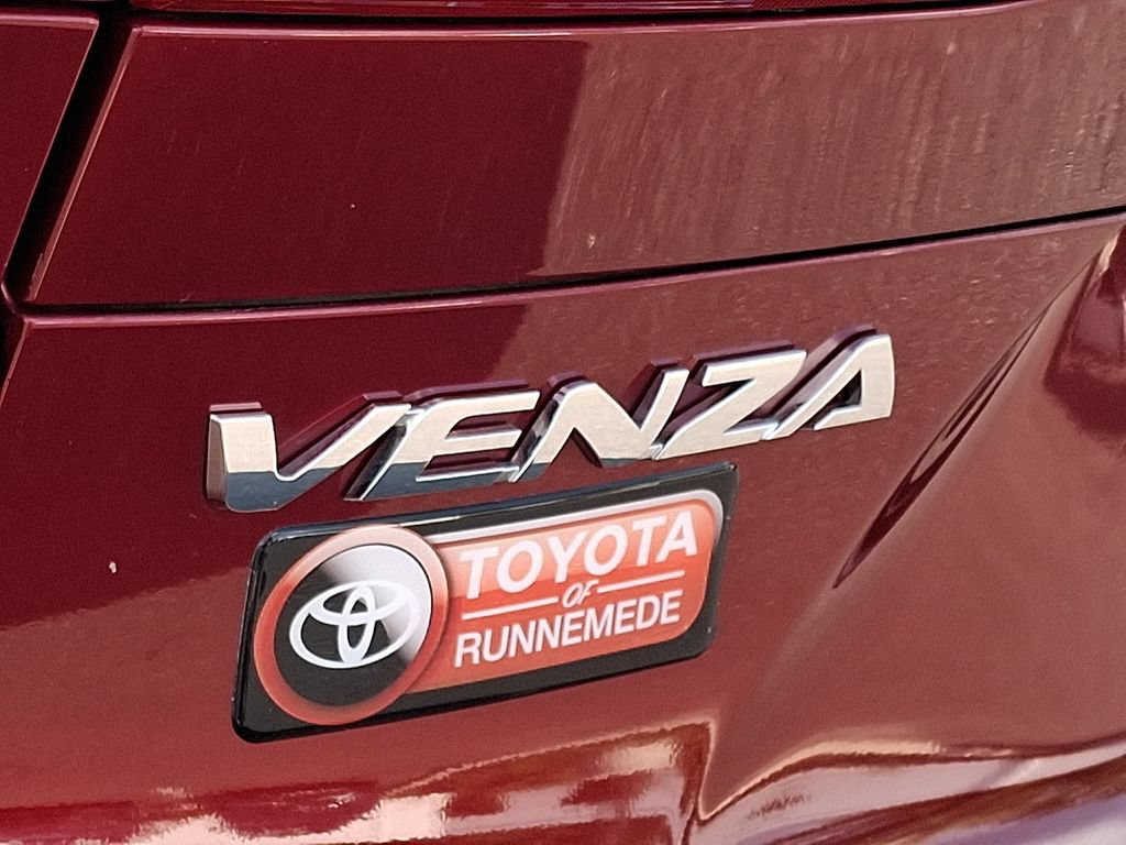 Certified 2024 Toyota Venza XLE AWD/4WD image 32