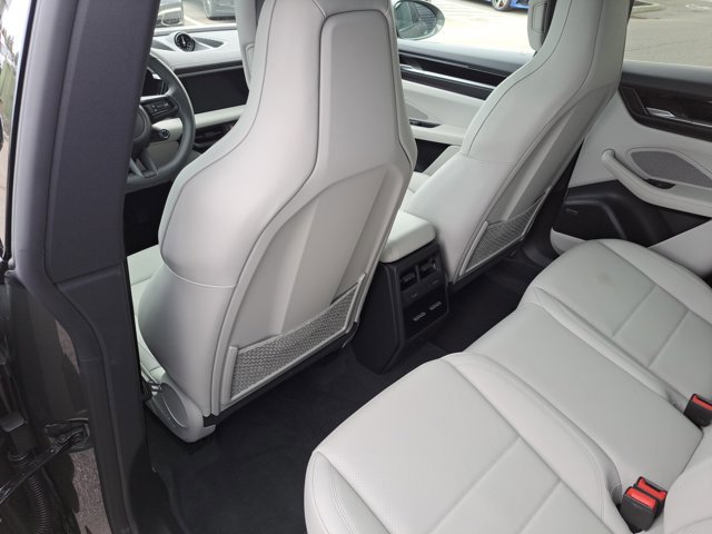 New 2026 Porsche Macan 4 Electric AWD/4WD image 20