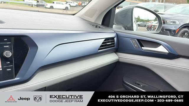 Used 2023 Volkswagen Taos SE AWD/4WD image 21