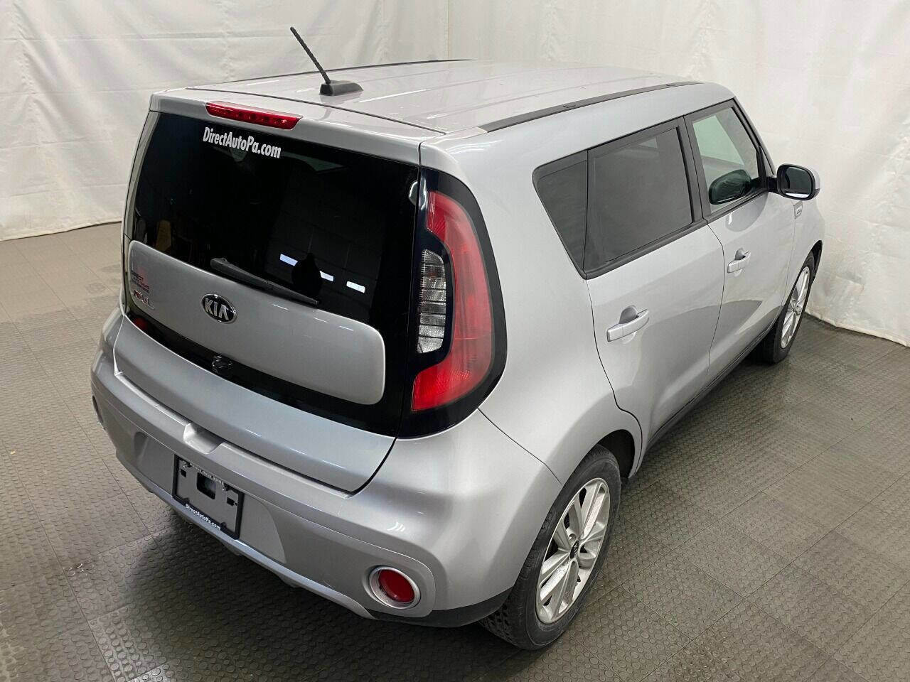 Used 2018 Kia Soul + image 10