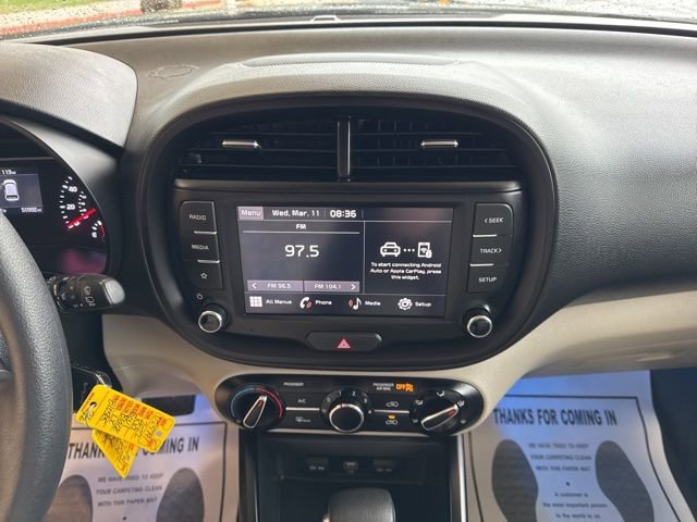 Used 2022 Kia Soul LX image 22